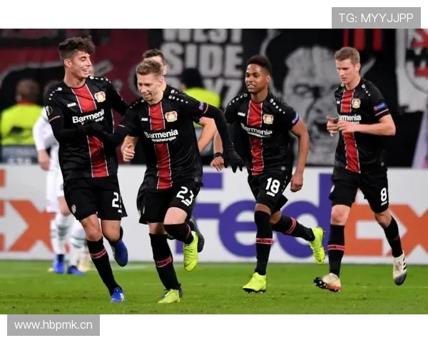 弗赖堡阵容深度分析:多线作战下轮换实力与稳定性走势清晰 弗赖堡阵容深度分析:多线作战下轮换实力与稳定性走势清晰